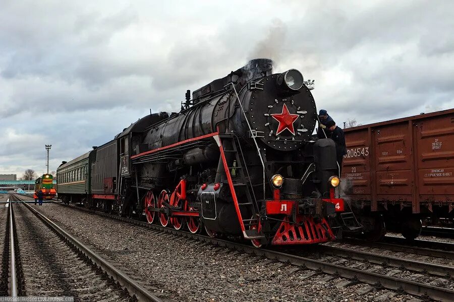 Анцигин паровоз. Паровоз обои. Паровоз серии фд феликс дзержинский. Паравозов. Старинный поезд.