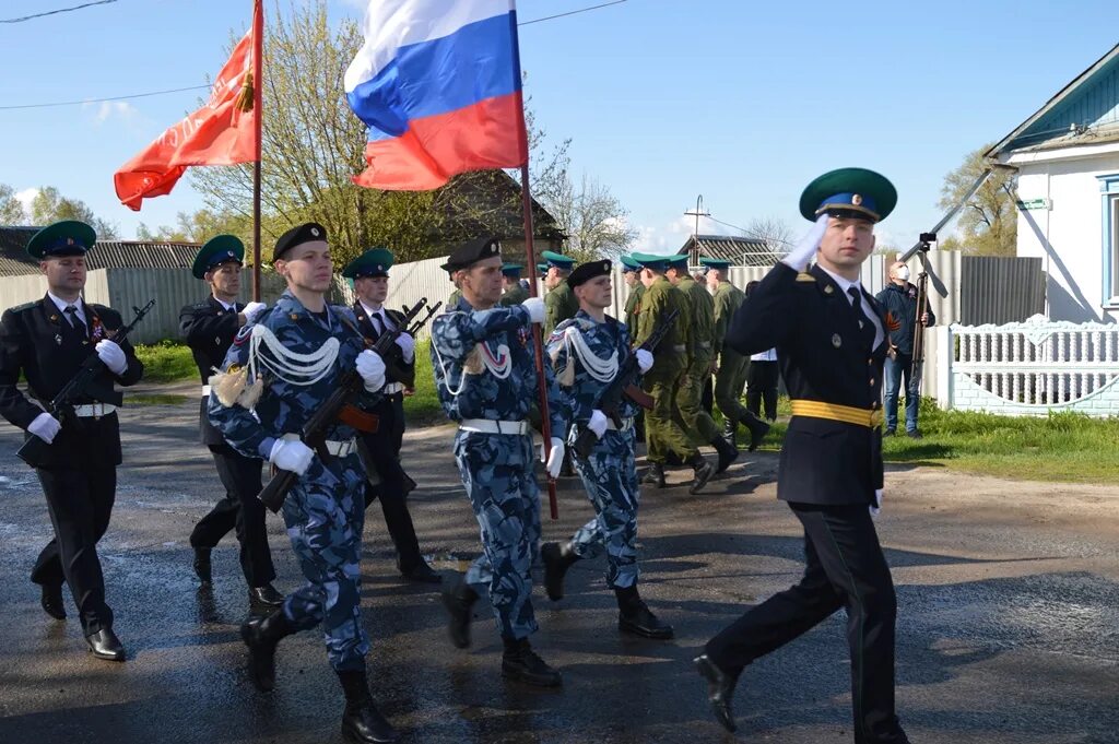 Ветераны Стародуба. Военные в городе Стародубе 9 мая. Союз ветеранов Стародуб. Работа в стародубе