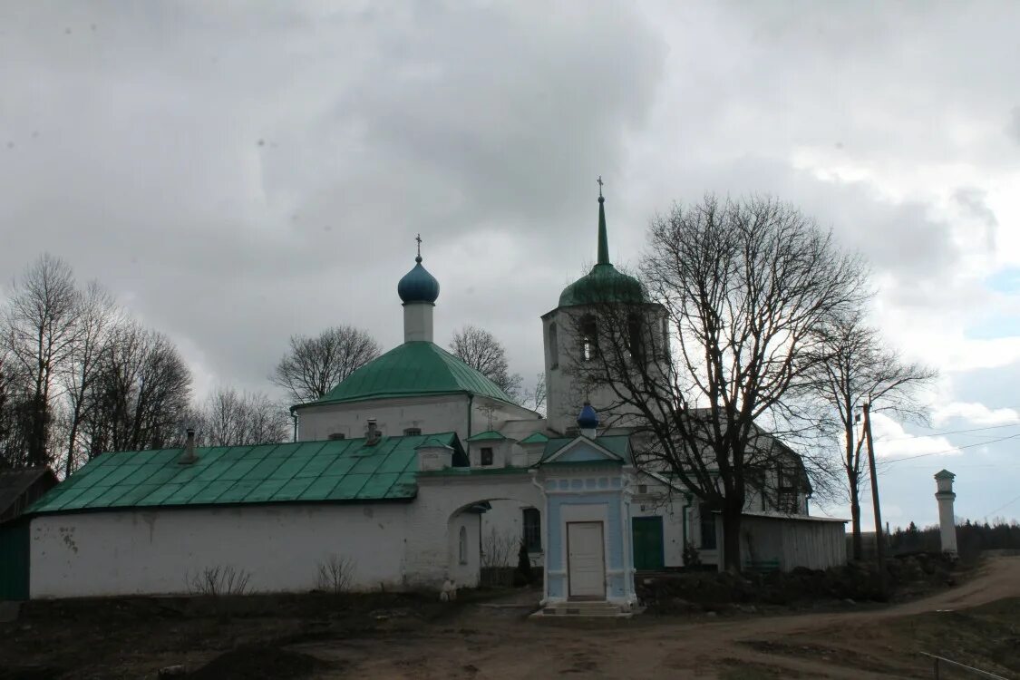 Владимирец монастырь Псковская область Островский район. Введенский монастырь Псковская область. Свято-Введенский монастырь Островский район. Свято-Введенский женский монастырь Владимирец. Свято введенский монастырь псковская область