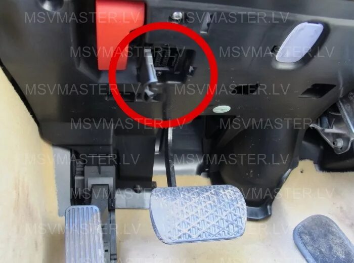 Вито 638 разъем обд. Разъем obd мерседес w203. Мерседес вито obd2. Вито разъем обд. Разъем обд мерседес w638.