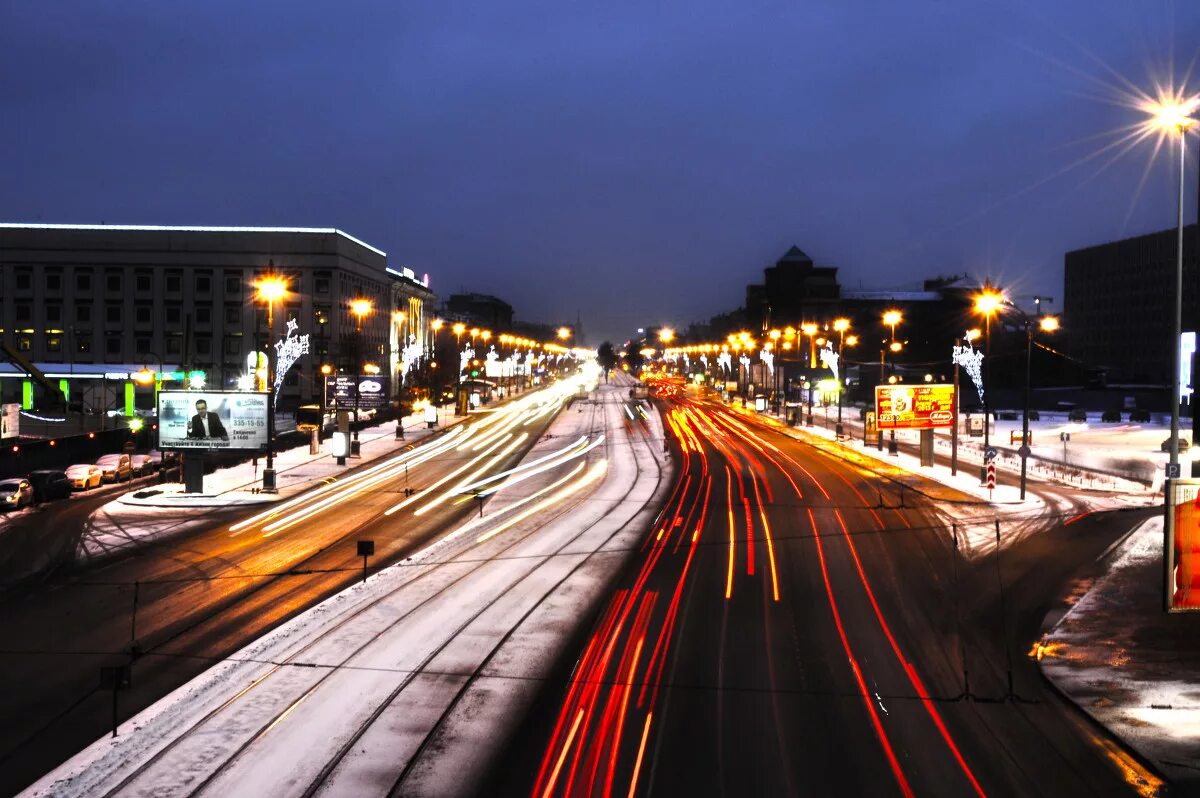 ночная улица. мост петра великого в санкт-петербурге. выдержка спб. выдержка спб. выдержка спб.