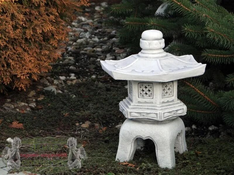 Японский фонарь Юкими Торо. Фонарь японский Юкими-гата. Японский садовый фонарь Юкими-гата. Фонарь Торо каменный. Японский садовый фонарь