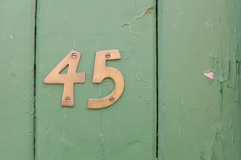 Число 45. 45 (число). фото номер 5. номер дома 5. цифра 45 зеленая.
