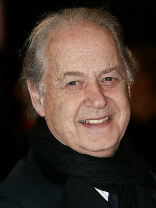 Дэррель стэндинг. Джон стэндинг средневековье. John ronald leon. John standing. Джон стэндинг фото.