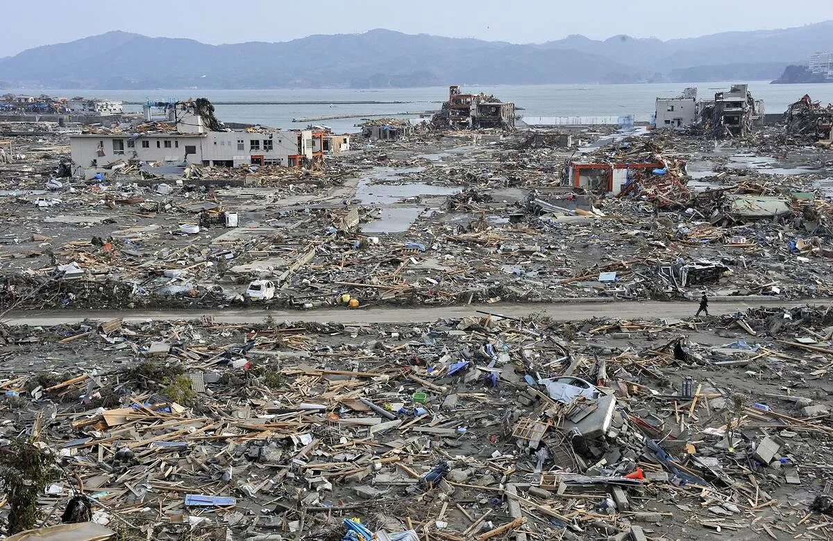Большие землетрясения. ЦУНАМИ В Японии в 2011. Землетрясение Фукусима 2011 ЦУНАМИ.