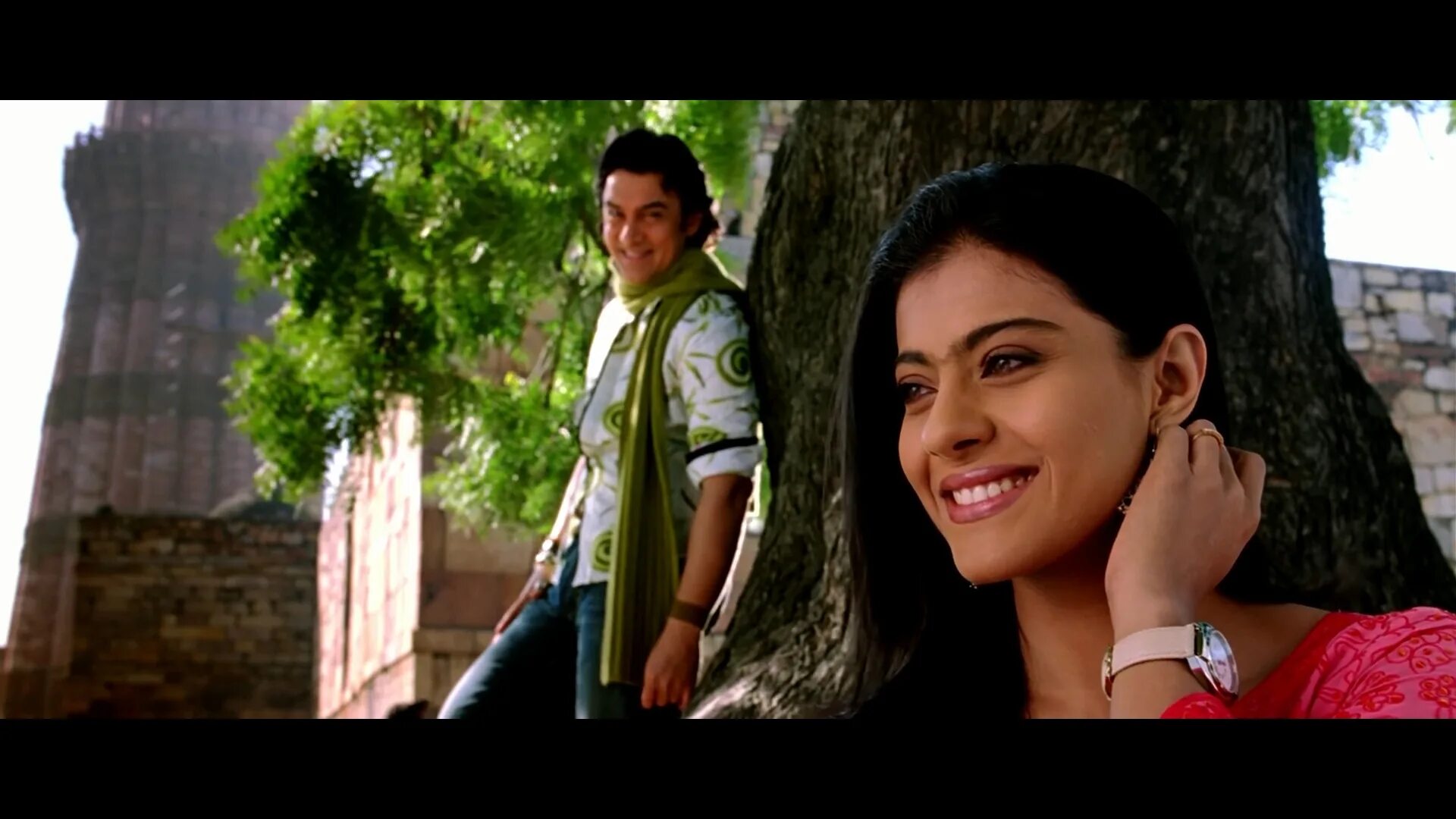 Жоним фидо хинд. Fanaa, 2006. Индийская слепая. Слепая любовь индийский. Амир кхан и каджол слепая любовь.