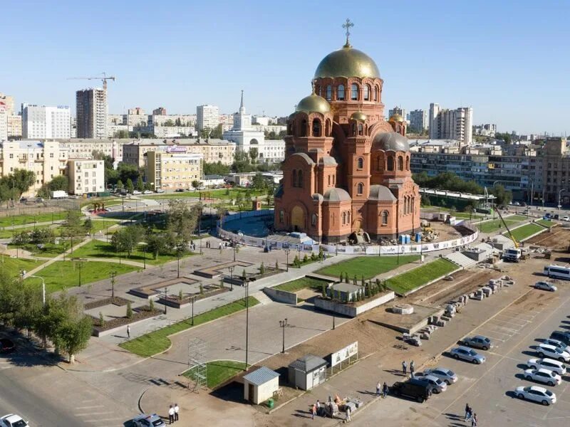 Время вол. Храм в Волгограде на площади павших борцов. Царицын столица. Город Волгоград 2023. Волгоград исторический центр города.