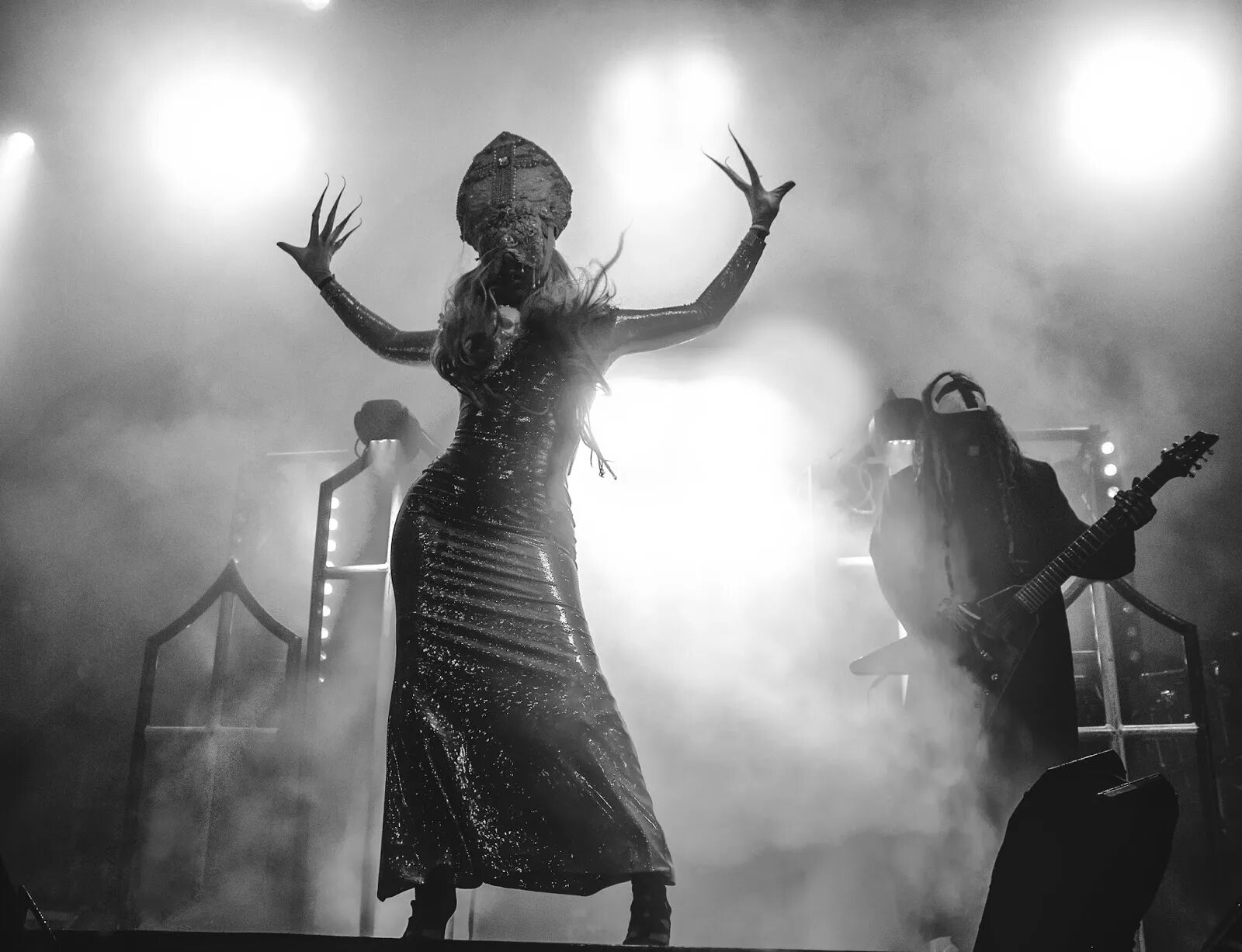 Save this moment. Группа in this moment. in this moment live.