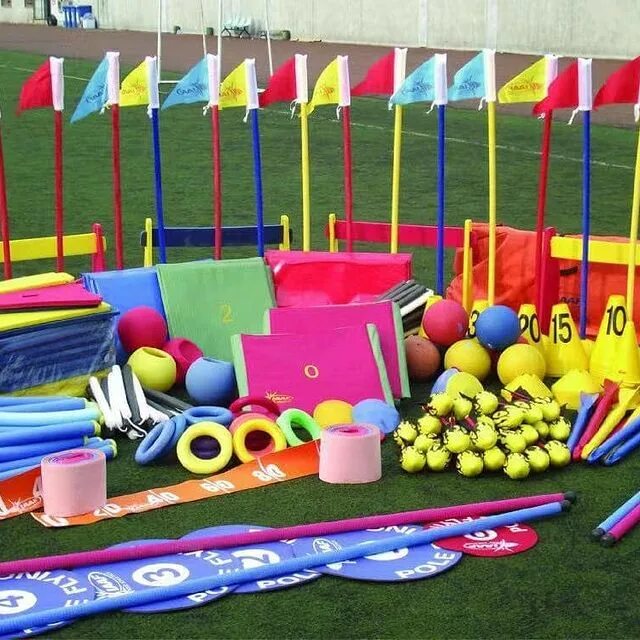 Стадион для бега. Спортивный инвентарь для легкой атлетики. Атлетика инвентарь. Атлетика инвентарь. Оборудование для занятий легкой атлетикой.