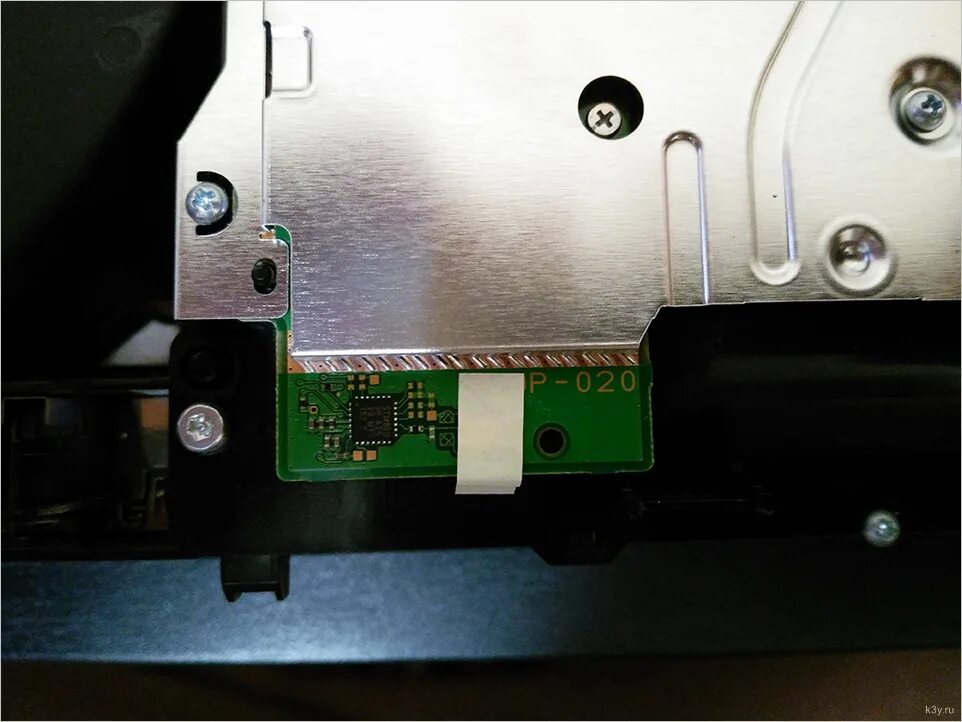 Sata floppy image. Md привод для пк. Ps4 открыть дисковод. Системный блок с дисководом. Ps4 пикает 3 раза.
