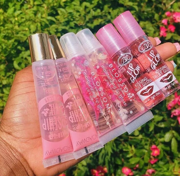 Бальзам для губ lip gloss. Mistine pink magic lip. Помада-бальзам клубника, mistine. Бальзам блеск для губ. Бальзам.