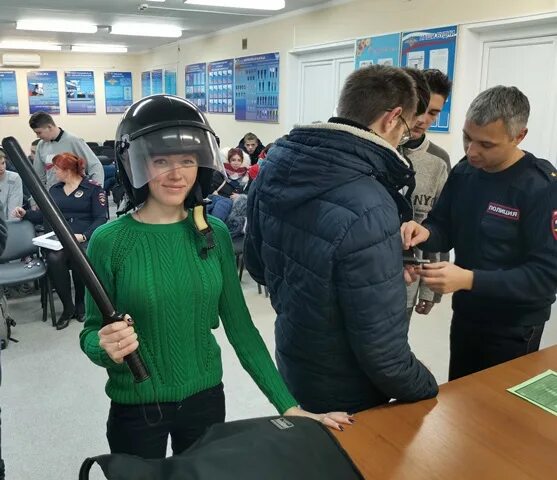 Мо вяземский. Смоленск колледж МВД Смоленск. Сотрудники полиции Вязьма. Начальник полиции Вязьма Смоленской области. МО МВД России Вяземский Дмитриев.