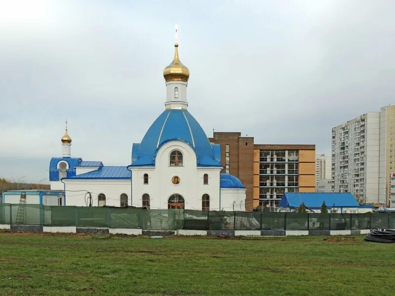 храм ильи бутово