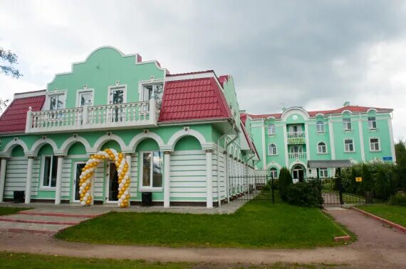 Бассейн петергоф. Отель александрия петергоф. гранд отель петергоф. ресторан александрия петергоф.