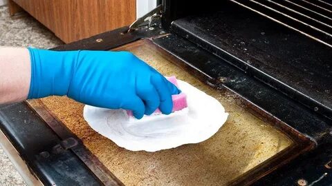 Fırın kapaklarındaki donmuş yağ ve kirler anında yok oluyor: Kirlenmiş fırın kap