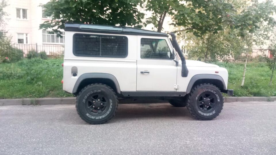 Колеса defender. Диски Defender 110. Диски Land Rover Defender r16. Диски Дефендер 16. Диск деыендер 22.