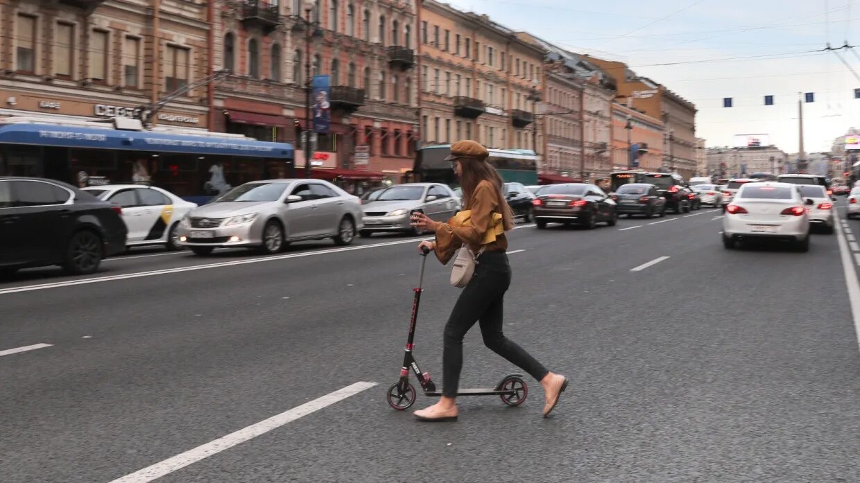 Электросамокат авария. Дтп самокат москва. Дтп самокат москва. Электросамокат на дороге. Дтп самокат москва.