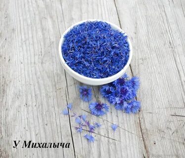 Лепестки василька