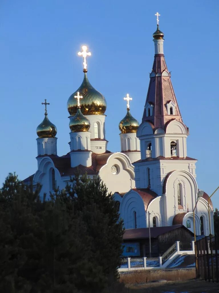 храм святых апостолов петра и павла в шелехове. храм петра и павла в шелехове. храмы шелехова. храмы шелехова. храмы шелехова.