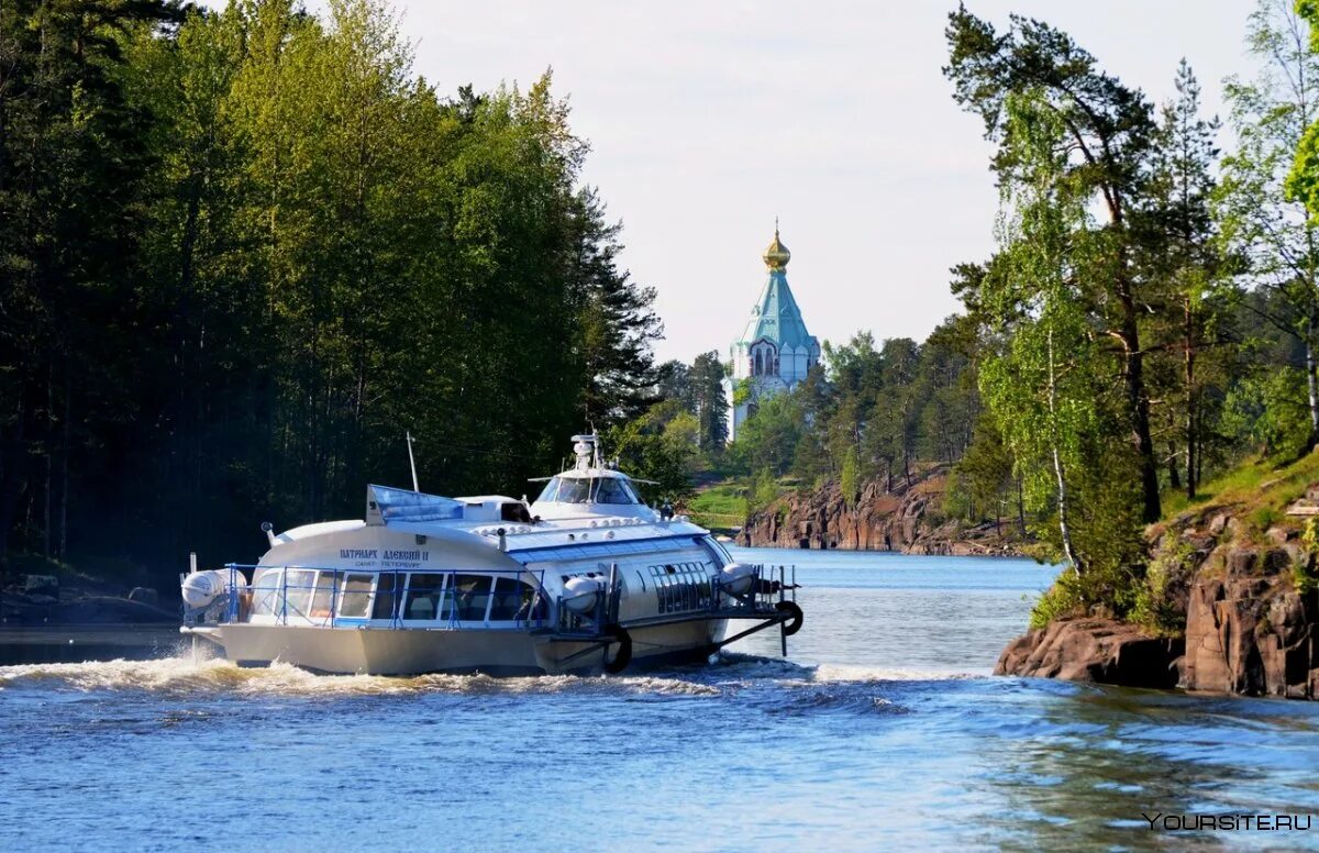 Метеор на валаам из приозерска. Монастырская бухта Валаам. Теплоход «Метеор» остров Валаам. Карелия теплоход Валаам. Теплоход Сортавала Валаам.