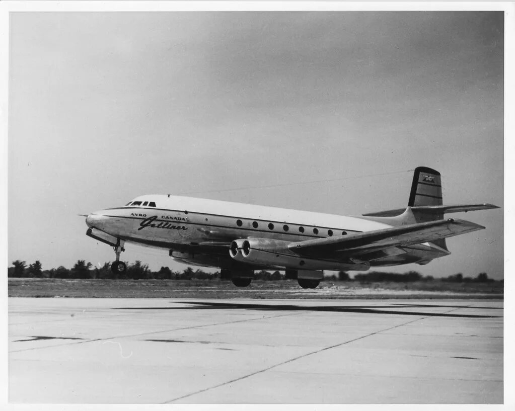 Первые реактивные пассажирские самолеты. Avro c102 jetliner (1949 г.). Avro Canada c102 jetliner. Пассажирского самолёта Avro Canada c102 jetliner. Турбореактивный пассажирский самолет de Havilland.