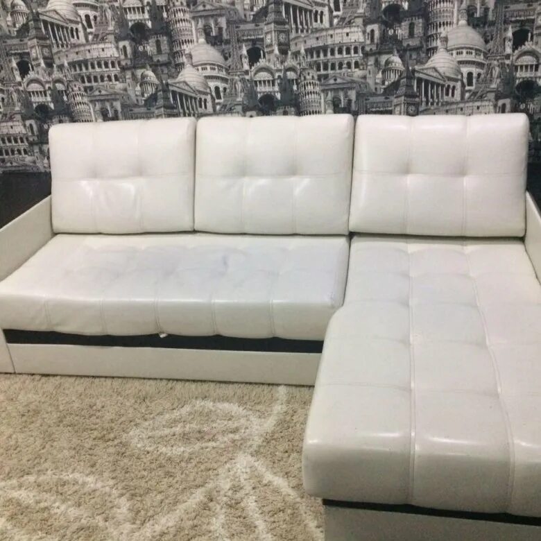 Диван угловой белый экокожа. Диван угловой антлантаевростиль. Диван угловой белый экокожа. Диван кожзам милан. Диван угловой кожзам белый.