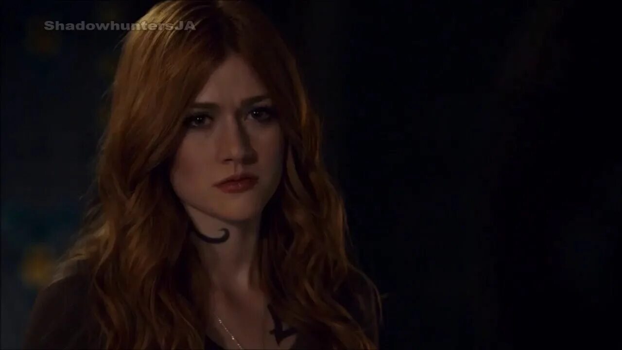Клэр сумеречные. Сумеречные охотники кларисса фэйрчайлд. Кларисса фэйрчайлд. Клэр сумеречные. Кларисса фэйрчайлд.