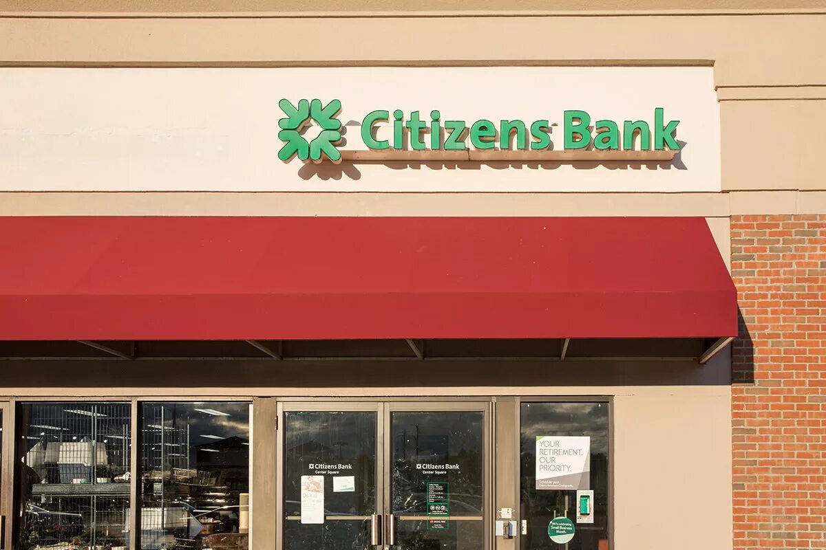 Local bank s green. Citizen банк. Citizens Financial. Citizens Financial Group. Collateral in Corporate Finance.