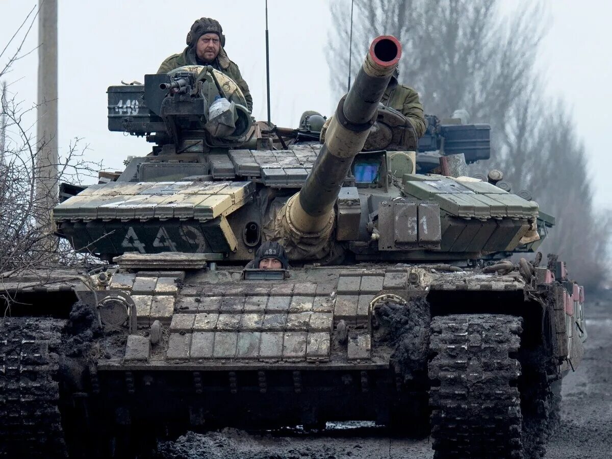 Украинские боевые машины. Российские военные на Украине. Боевые машины России. Российские военные на Украине 2022.