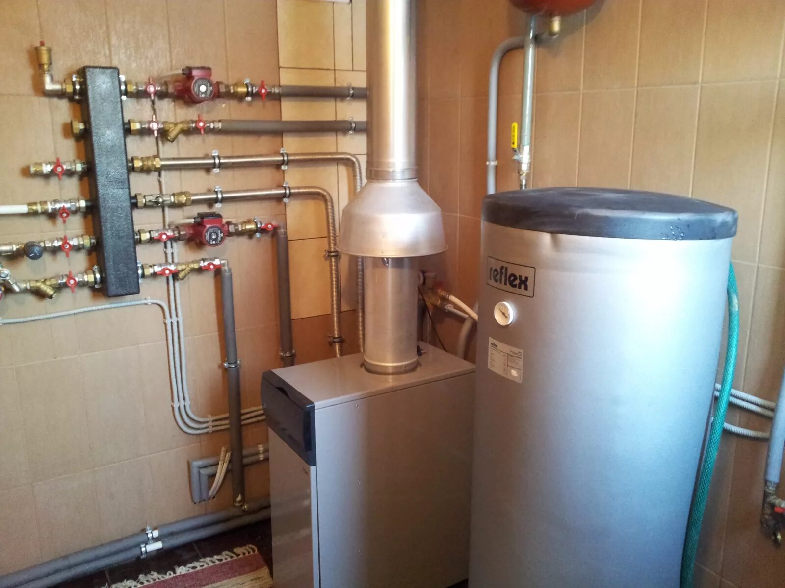 Baxi slim 1.300 подключение бойлера Baxi SLIM UB 120 7/15 Рис гидравлическая схема подсоединения бойлера к котлам се