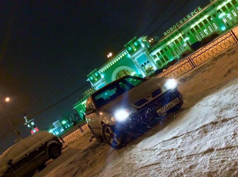 Ночные покатушки на машине. Гонки Новосибирск ночью. Покатушки по городу зима. Ночные покатушки Москва. Московские покатушки