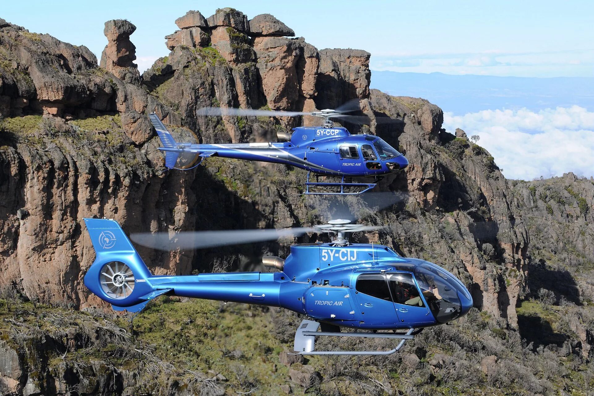 Air string. Airbus h130. h125 и h130. airbus helicopters h130 uzbekistan. airbus h125h130.