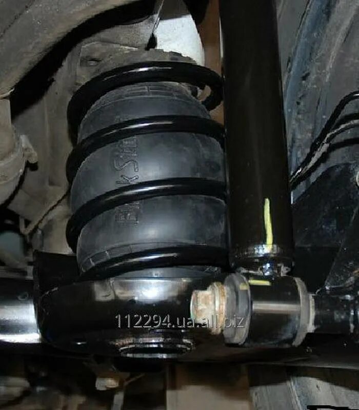 Chrysler pacifica задние пружины пневмобаллоны. Задние пневмобаллоны. Отбойник 7515 пневмоподушки. Пневмобаллоны в пружины на мерседес 203. Пневмоамортизатор линкольн навигатор.