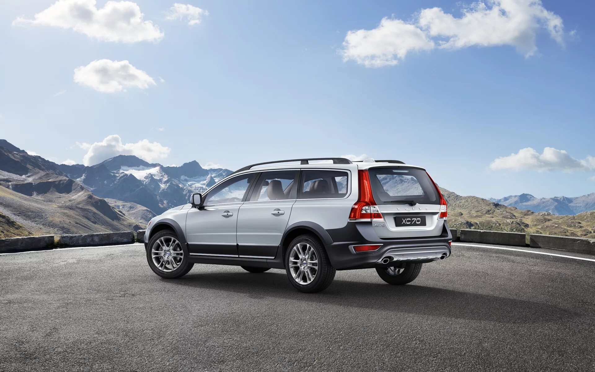 Volvo xc70 поколения. Volvo xc70 t5 2016. Volvo xc70 2015. Volvo xc70 2019. Volvo xc70 2020.