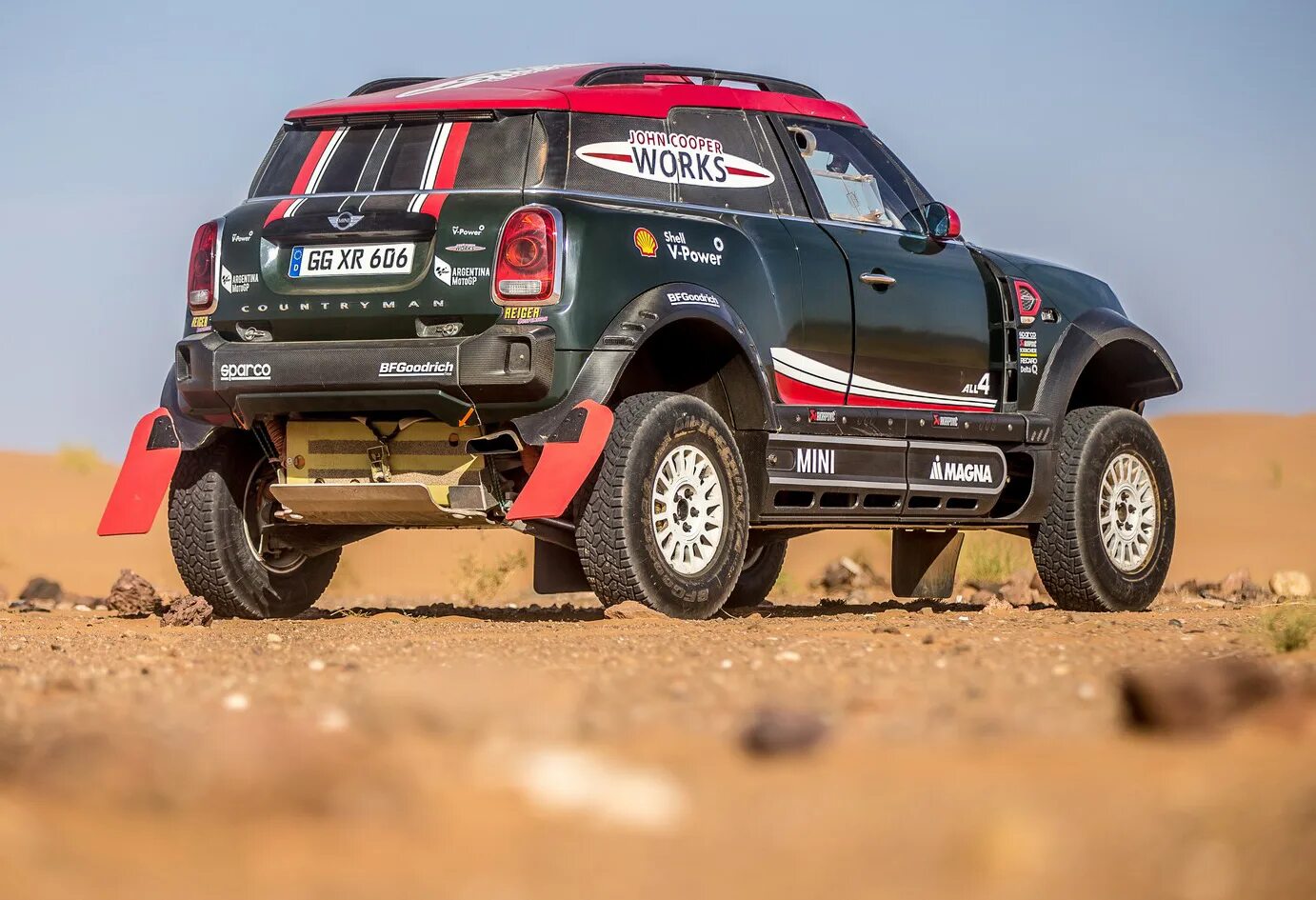 Mini raid. Мини купер ралли дакар. mini john cooper works buggy. 2018 mini john cooper works buggy. mini dakar buggy.