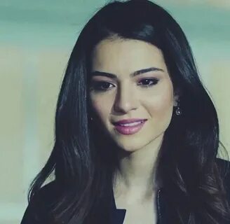 Әйелім үйде болған кезде қызметші қызды былғадым