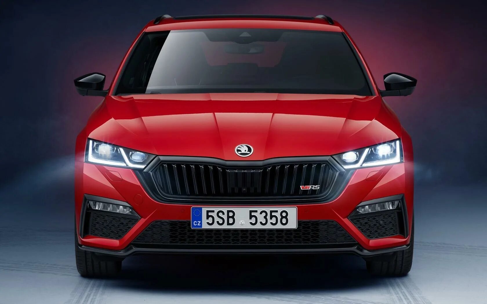 Skoda octavia rs 2020. Skoda Octavia RS 2022. Новая Skoda Octavia RS 2021. Skoda Octavia Combi RS 2021.