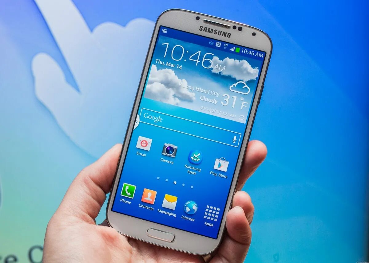 Звуки смартфонов самсунг. Samsung Galaxy s4. Samsung 4.4 2. Samsung Galaxy s4 Mini. Смартфон Samsung Galaxy a4.