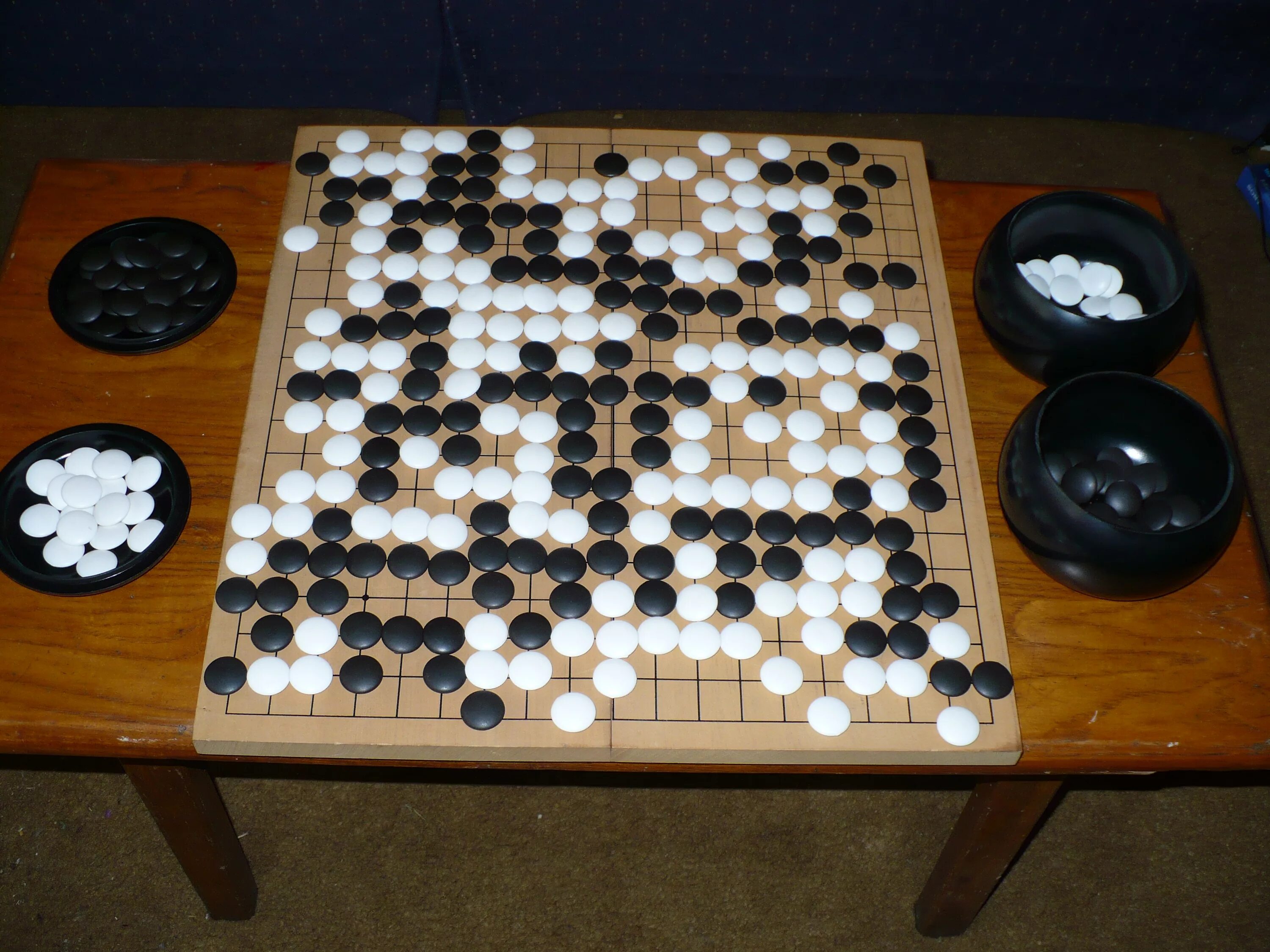 Китайская игра с камнями. Японская игра го. Японские шашки го. Китайские шашки го. Японская настольная игра го.