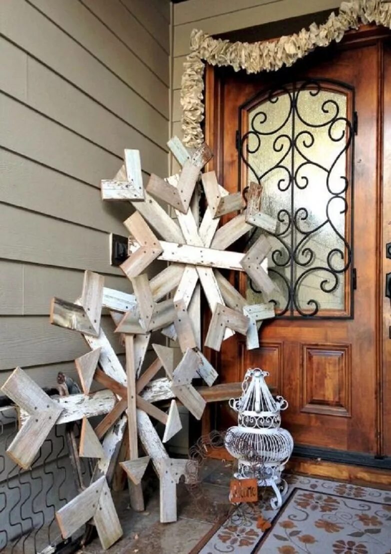 Новогодние украшения для улицы своими руками. Новогодние украшения для улицы. Снежинки двор. Снежинки двор. Снежинки прочные.