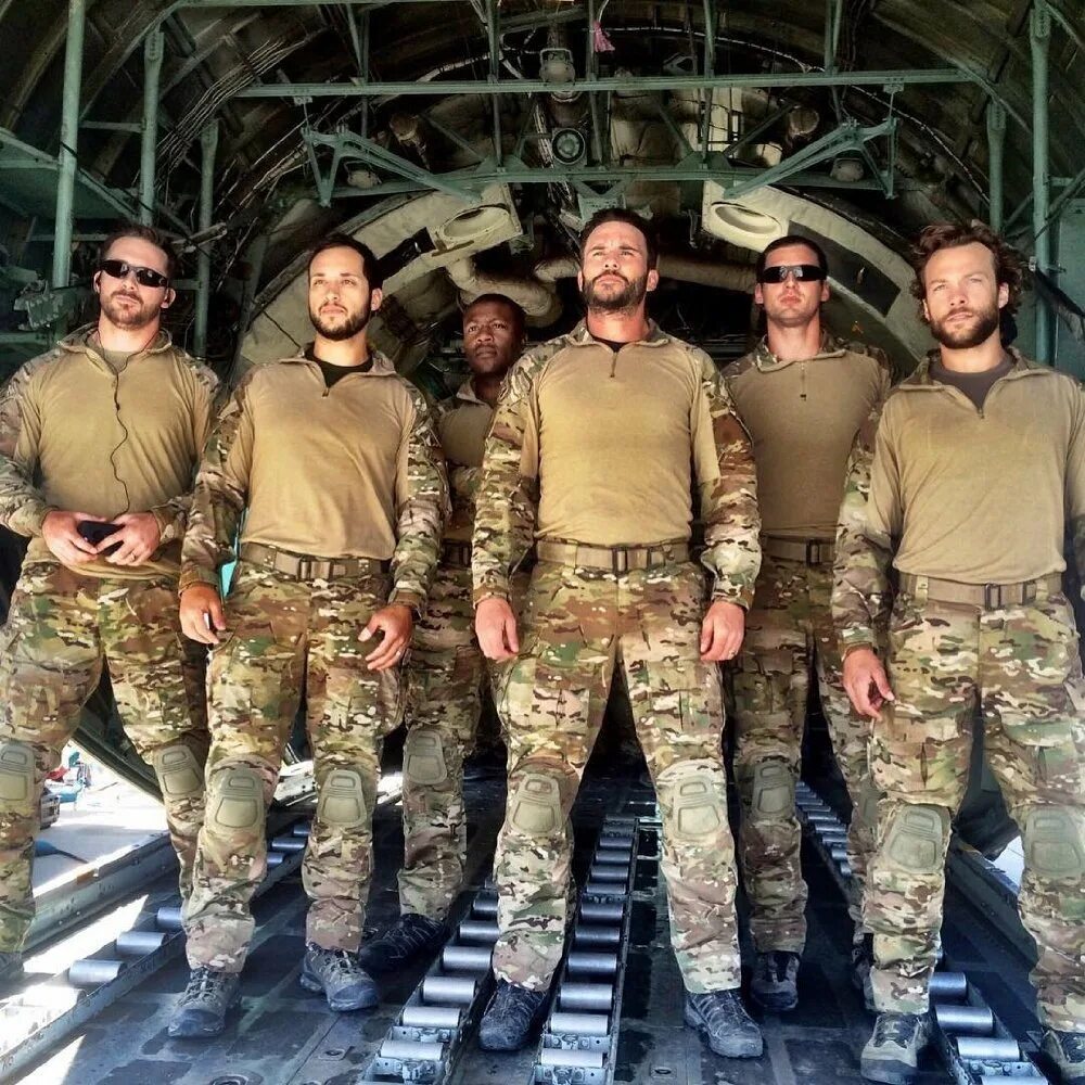 Six 2017. Seal team six сериал. шестой отряд сериал. кайл шмид шестой отряд. seal team отряд.