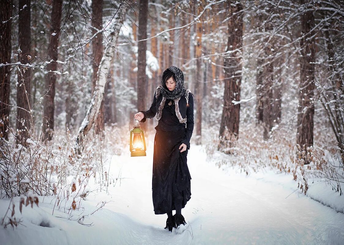 Съемка в лесу зимой. Необычные зимние фотосессии. Необычная фотосессия зимой. Зимняя фотосессия на улице. Наталья ларькина.