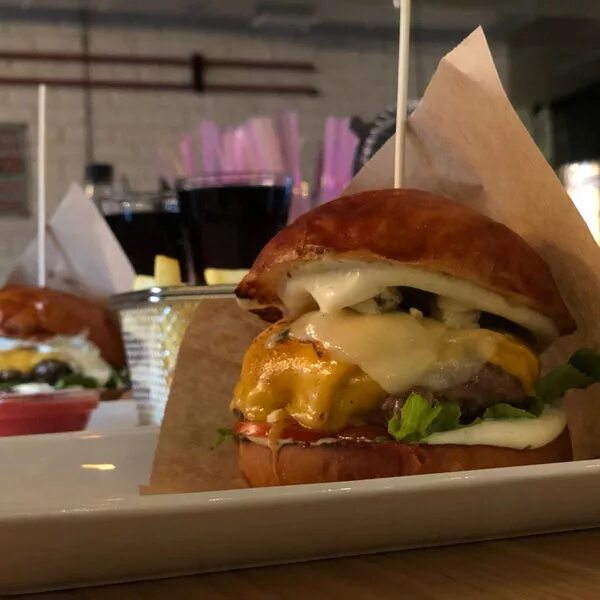 Bravo bro. Bravo bro. Браво бро бургер. Браво бро меню. Bravo bro.