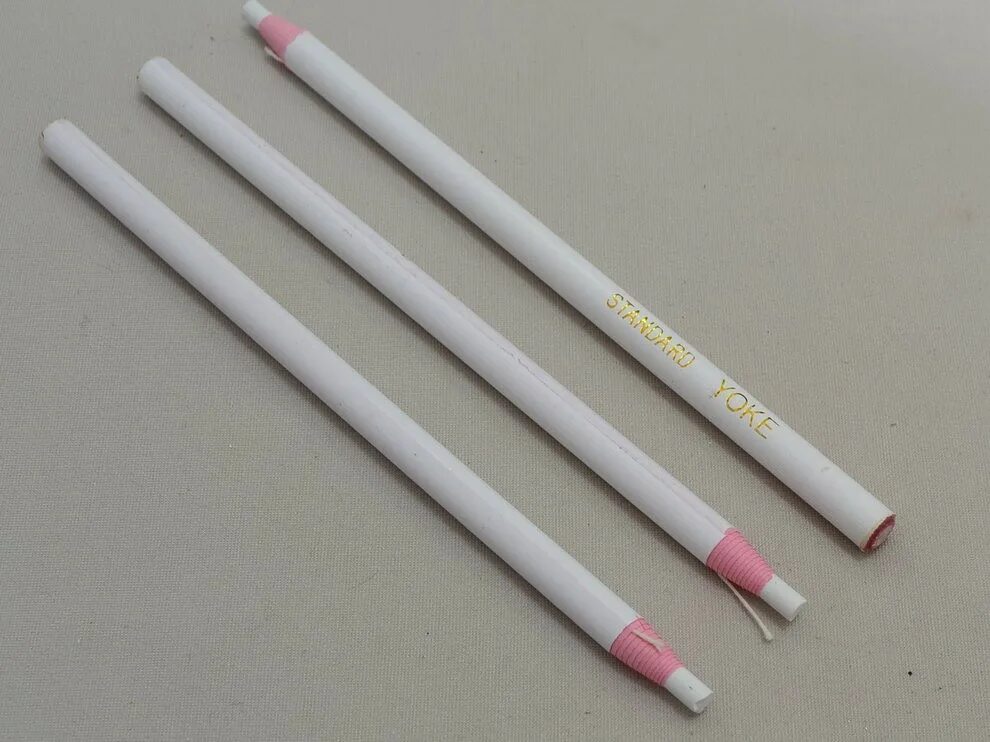 Hemline 294с маркировочный карандаш с щёточкой 3шт. Карандаш для разметки самозатачивающийся. Карандаш для разметки ткани. Белый карандаш.