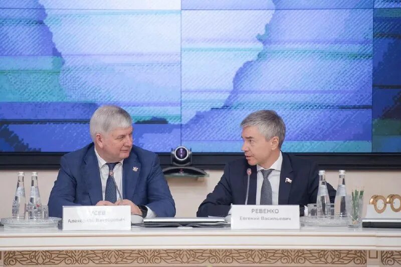 министр спорта воронежской