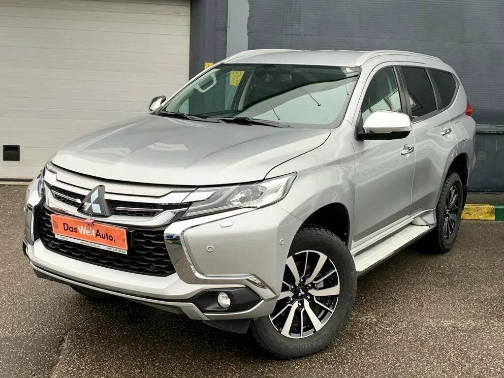 Паджеро спорт 2017 года. Mitsubishi Pajero Sport 2017. Mitsubishi Pajero Sport III 2017. Мицубиси Паджеро спорт 2017 года. Новый Митсубиси Паджеро 2017.