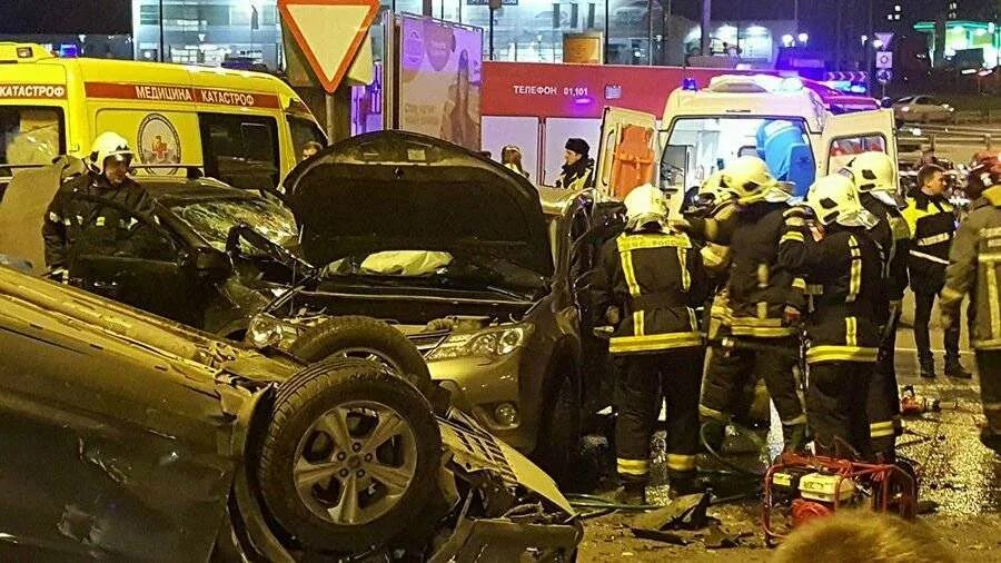 ДТП В Красногорске сегодня на Волоколамском шоссе. ДТП Красногорск Ленина. Теракт в красногорске сегодня последние новости