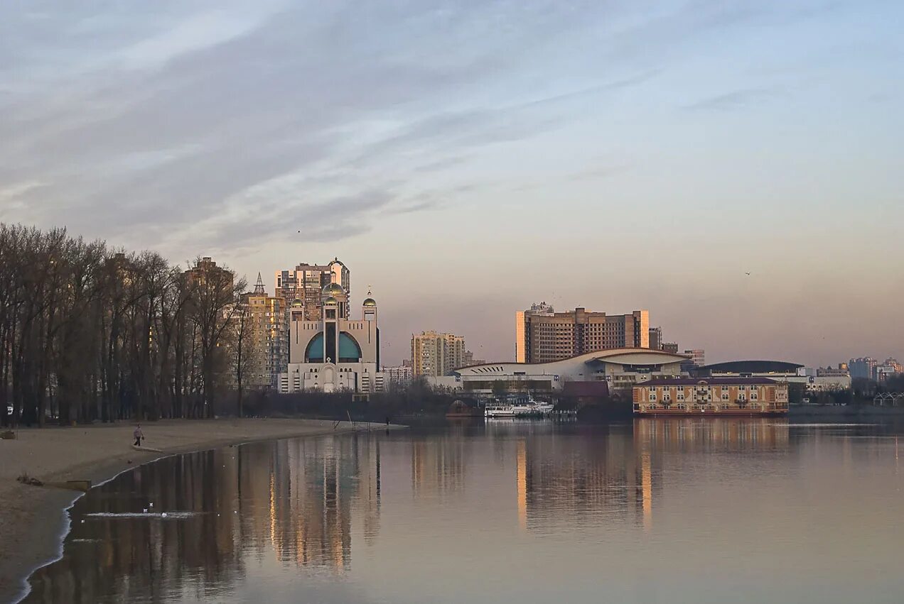 Стекло левый берег. Днепропетровск правый берег. Днепропетровск левый берег. Левый берег Киева. Днепр набережная.