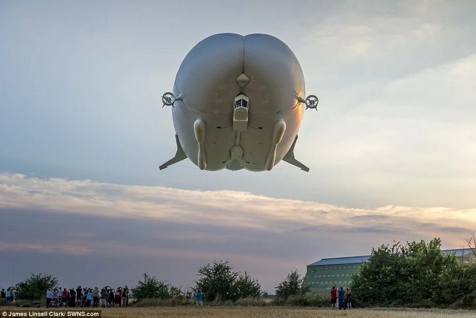 дирижабль в небе. летать зад. дирижабль airlander 10. дирижабль airlander 10 внутри. Airlander 10 характеристики.