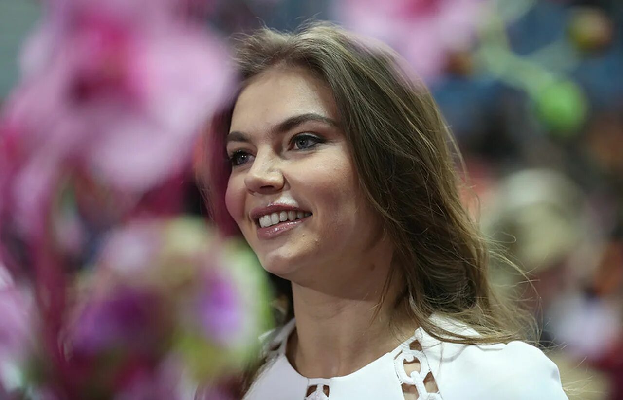 Кабаев фото. Алина Кабаева 2020. Кабаева Алина Маратовна. Алина Кабаева 1999. Алина Кабаева 2022.